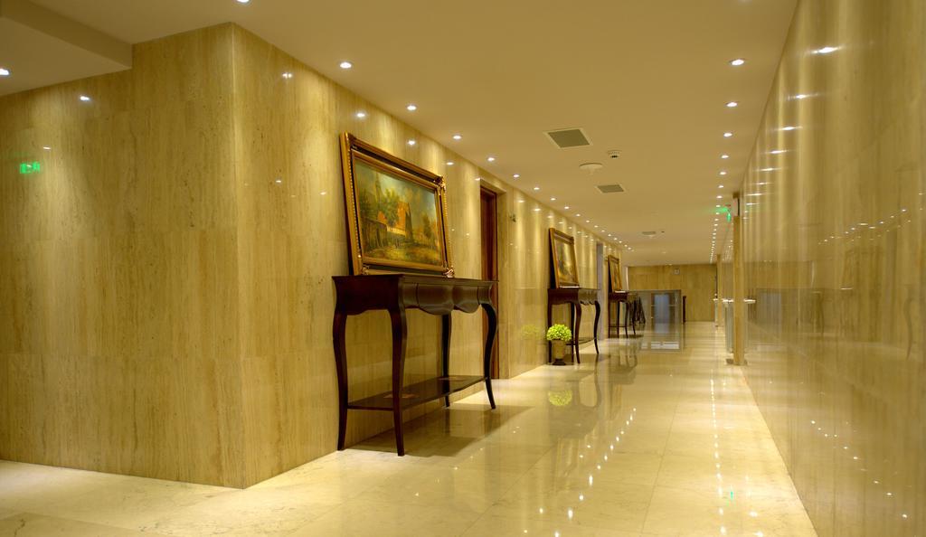 Premier Palace Spa Hotel Bucarest Exterior foto Interior of the hotel