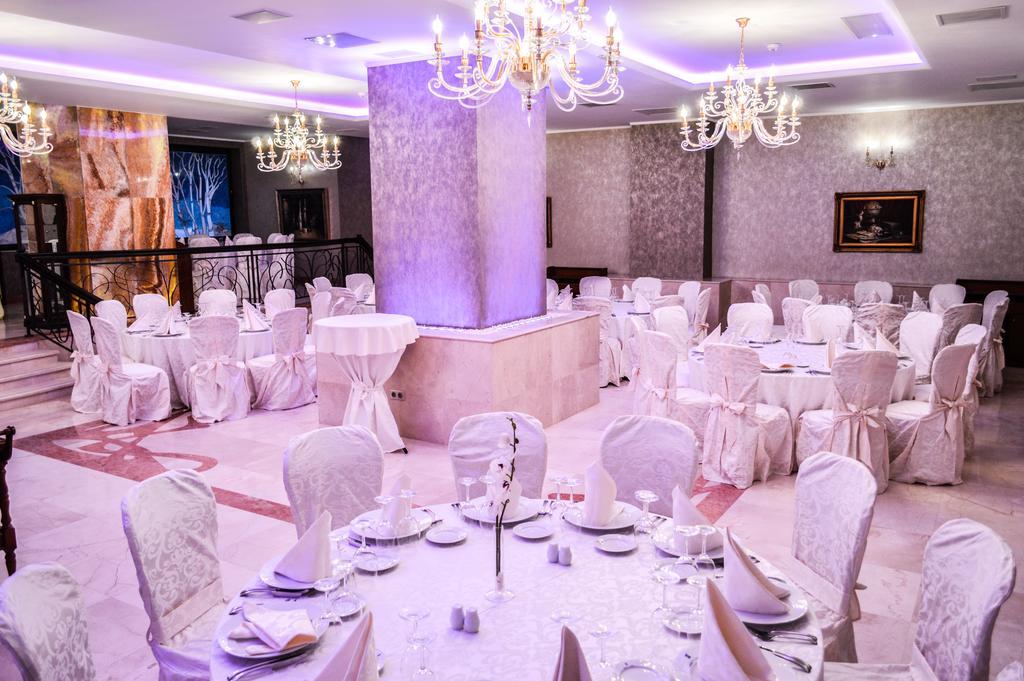 Premier Palace Spa Hotel Bucarest Exterior foto A banquet hall